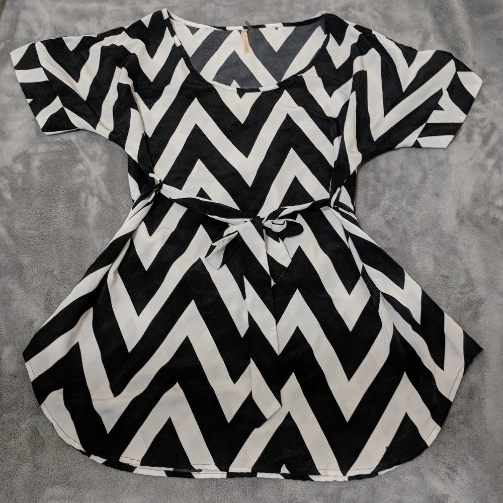Modcloth's Medium Format Memory Tunic EUC size L